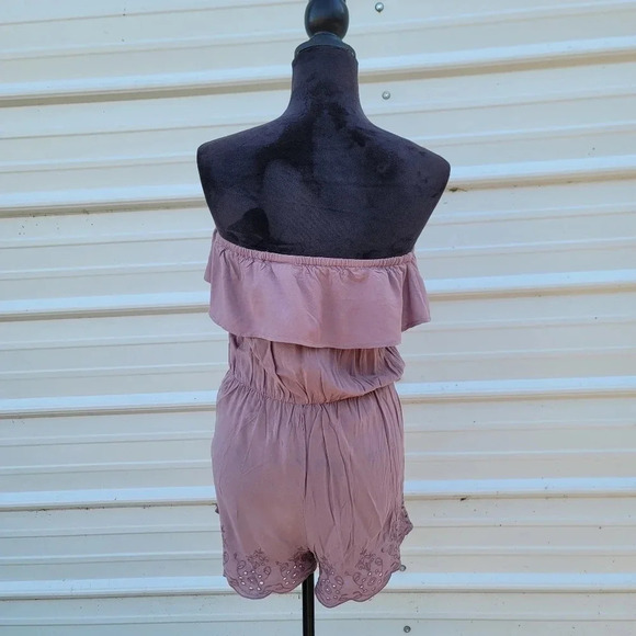 Mossimo supply Women's Romper Off Shoulder Eyelet Cut Strapless Casual Purple XS - Picture 10 of 11